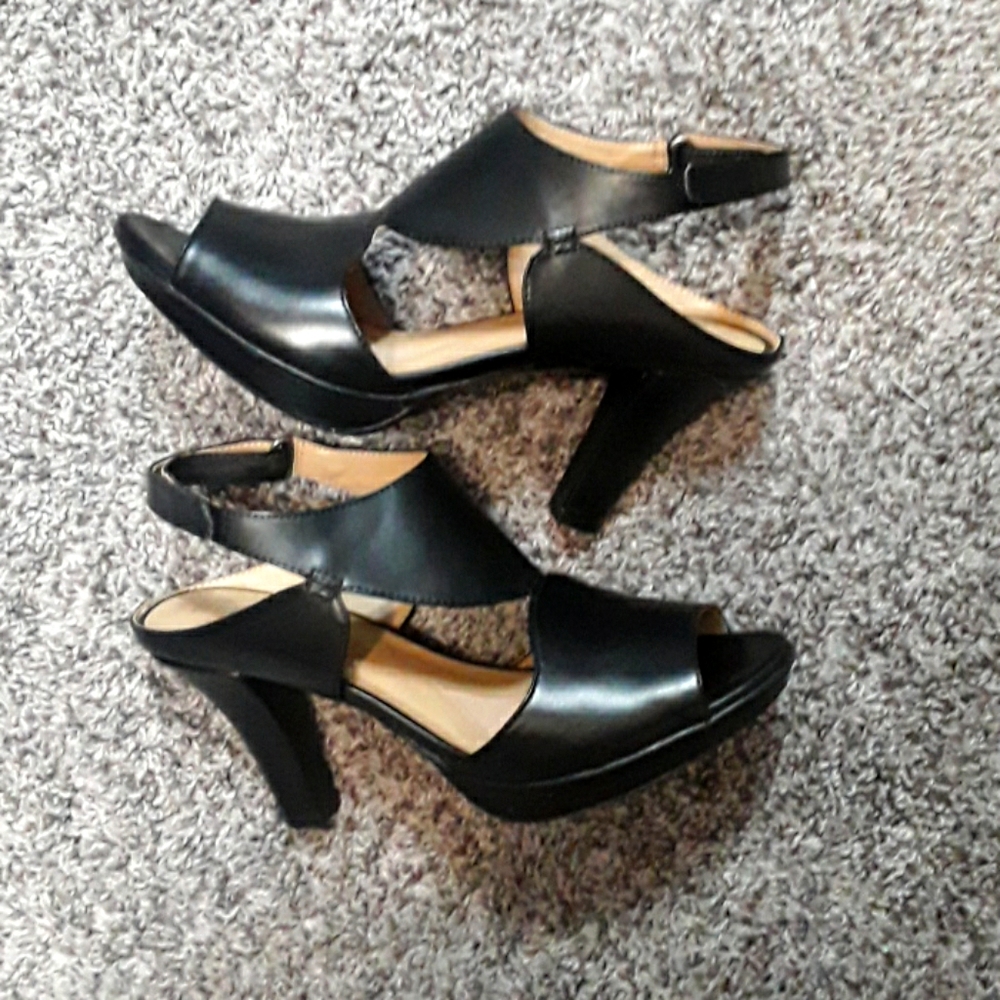 Naturalizer size 7 US size 37 UK N5 Comfort